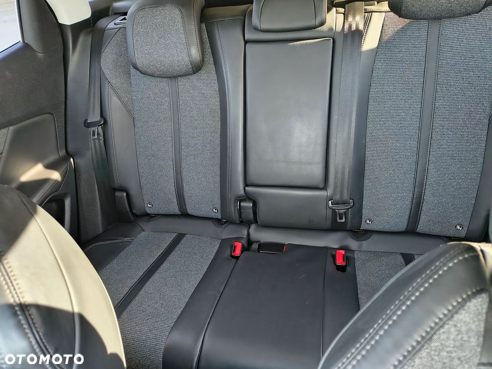 Peugeot 3008 BlueHDi 120 Stop & Start EAT6 Allure - 23