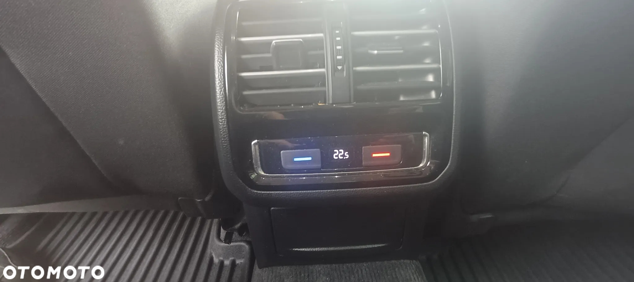 Volkswagen Passat 2.0 TDI SCR Business Plus DSG - 9