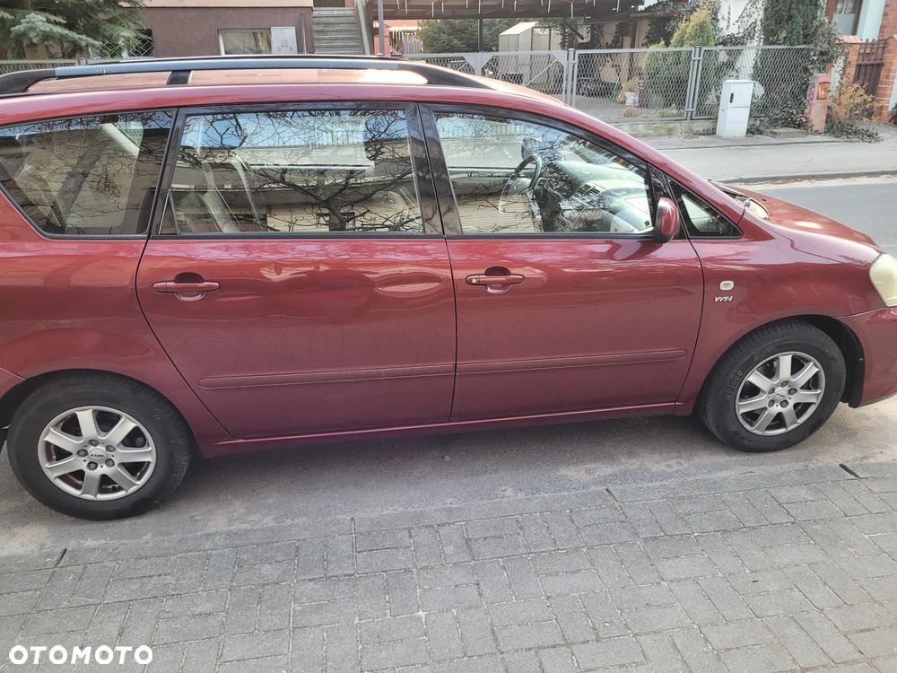 Toyota Avensis Verso Standard - 4