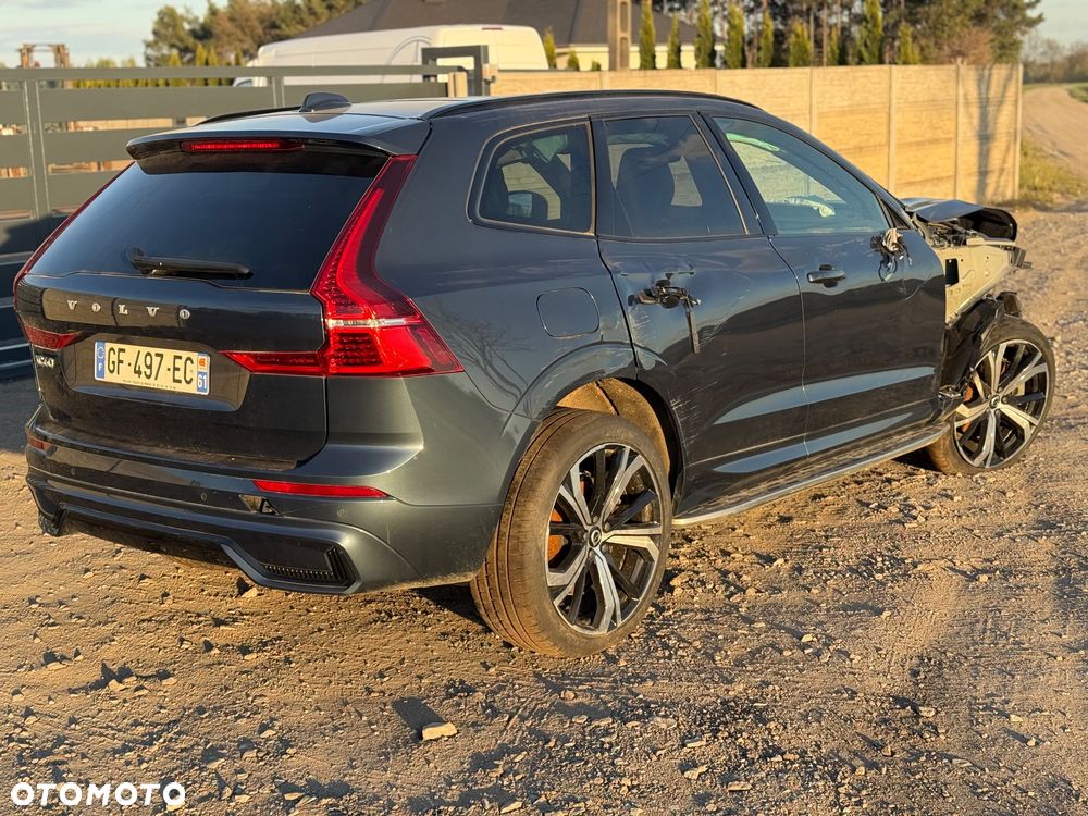 Volvo XC 60 T8 AWD Recharge Plus Black Edition - 5