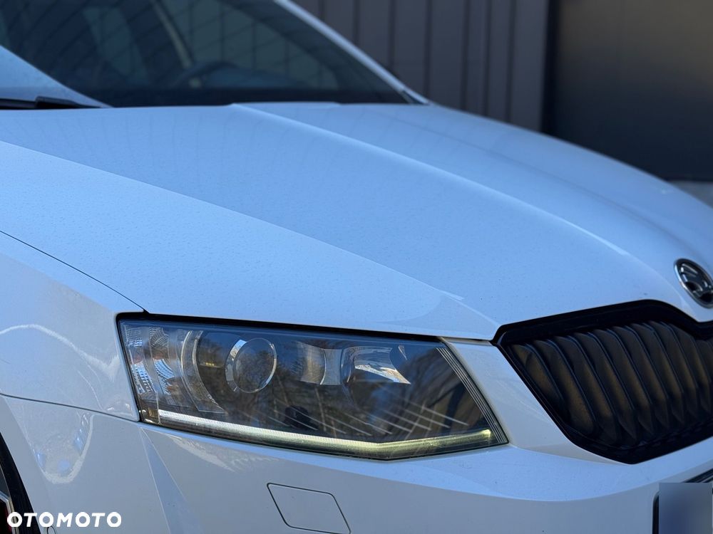 Skoda Octavia 2.0 TDI DSG RS - 16