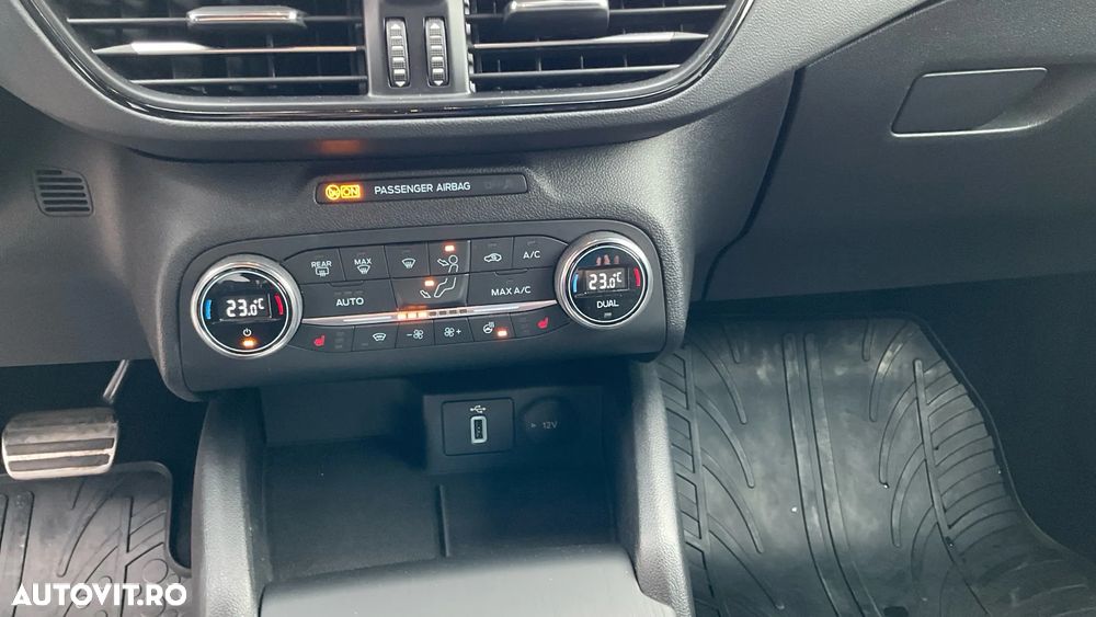 Ford Focus 1.5 Ecoboost ST-Line - 21