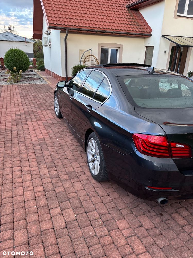 BMW Seria 5 535i xDrive Sport-Aut Luxury Line - 4