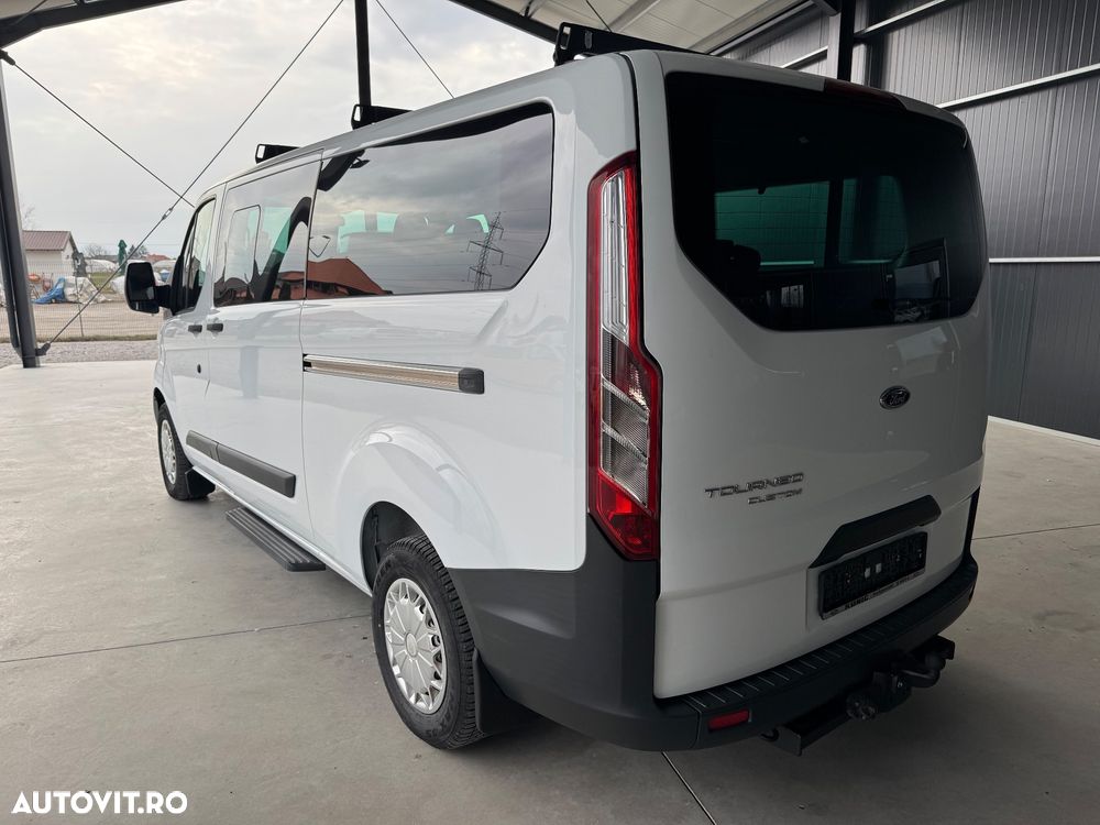 Ford Tourneo Custom - 4