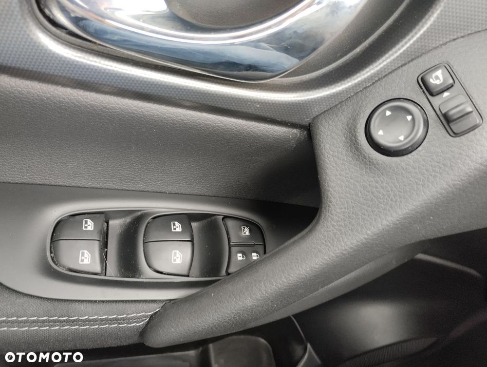 Nissan Qashqai 1.6 DCi Visia Xtronic EU6 - 38
