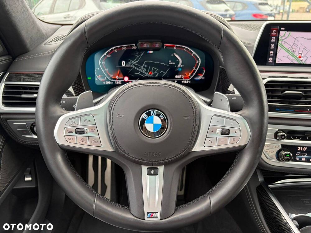 BMW Seria 7 750i xDrive sport - 16