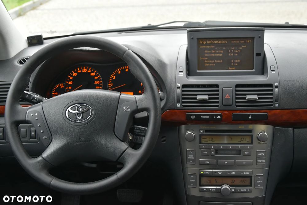 Toyota Avensis 2.0 VVT-i Automatik Executive - 16