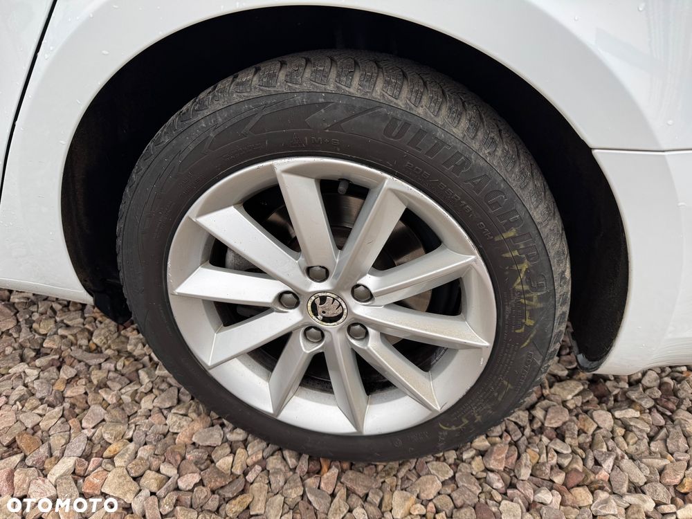 Skoda Superb 1.6 TDI GreenLine - 20