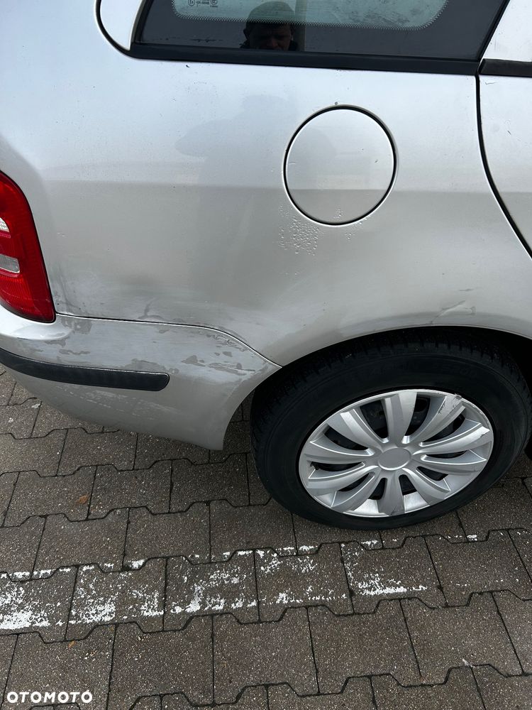 Skoda Fabia 1.4 16V Choice - 11