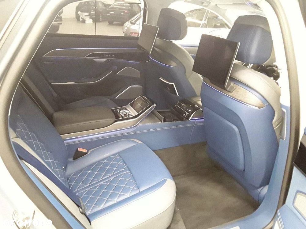 Audi A8 - 16