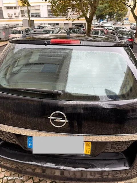 Opel Astra Caravan - 4