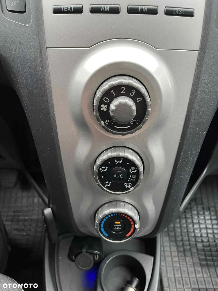 Toyota Yaris 1.4 D-4D Luna - 15