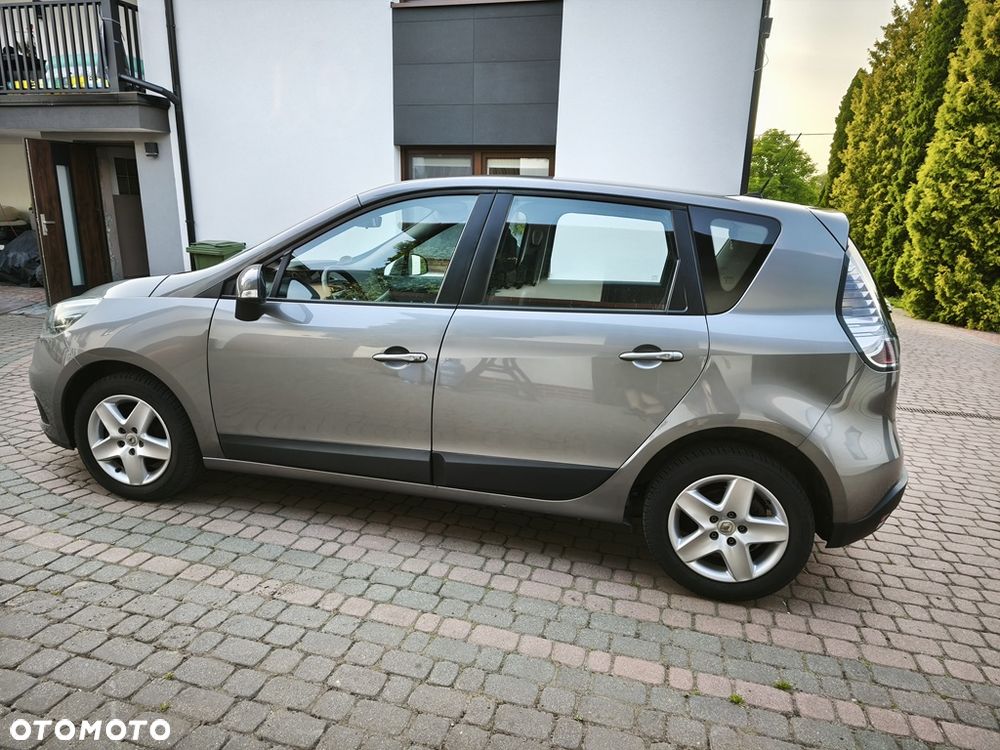 Renault Scenic 1.6 16V 110 TomTom Edition - 17