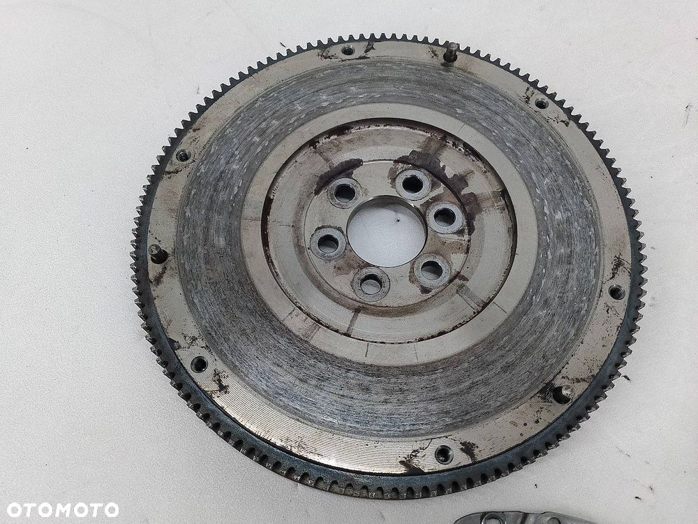 SPRZĘGŁO KOMPLETNE SKODA OCTAVIA II R0301052710  122031710 1.6 MPI - 8