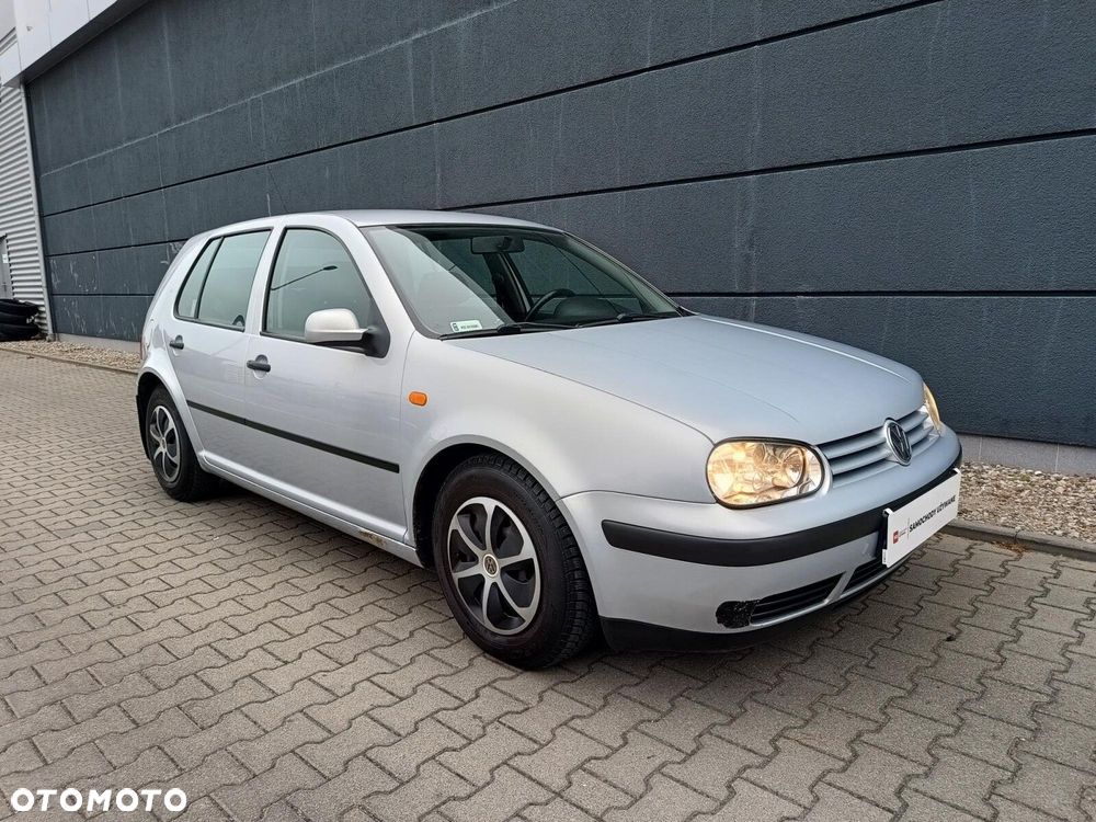 Volkswagen Golf 1.6 Basis - 6