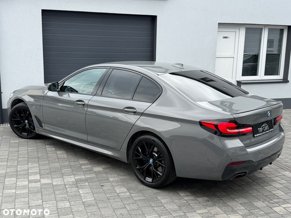 BMW Seria 5 530e xDrive sport - 29