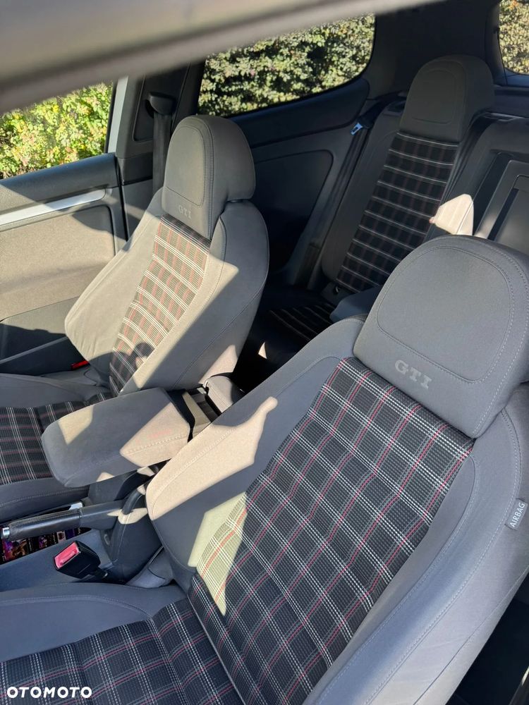 Volkswagen Golf V 2.0 TSI GTI DSG - 11