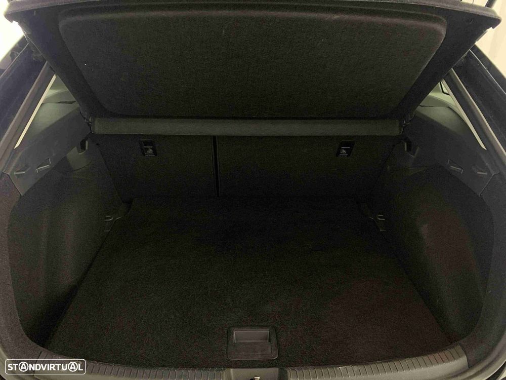 VW Taigo 1.0 TSI Urban - 14