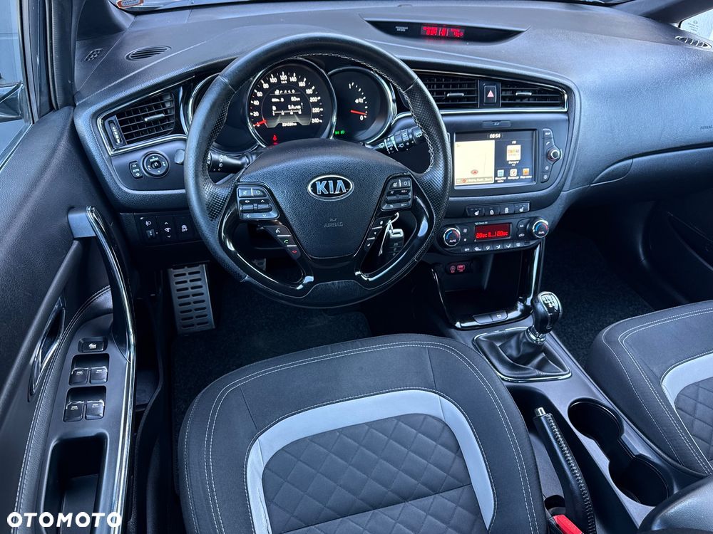 Kia Ceed 1.6 CRDi 136 ISG GT Line - 8