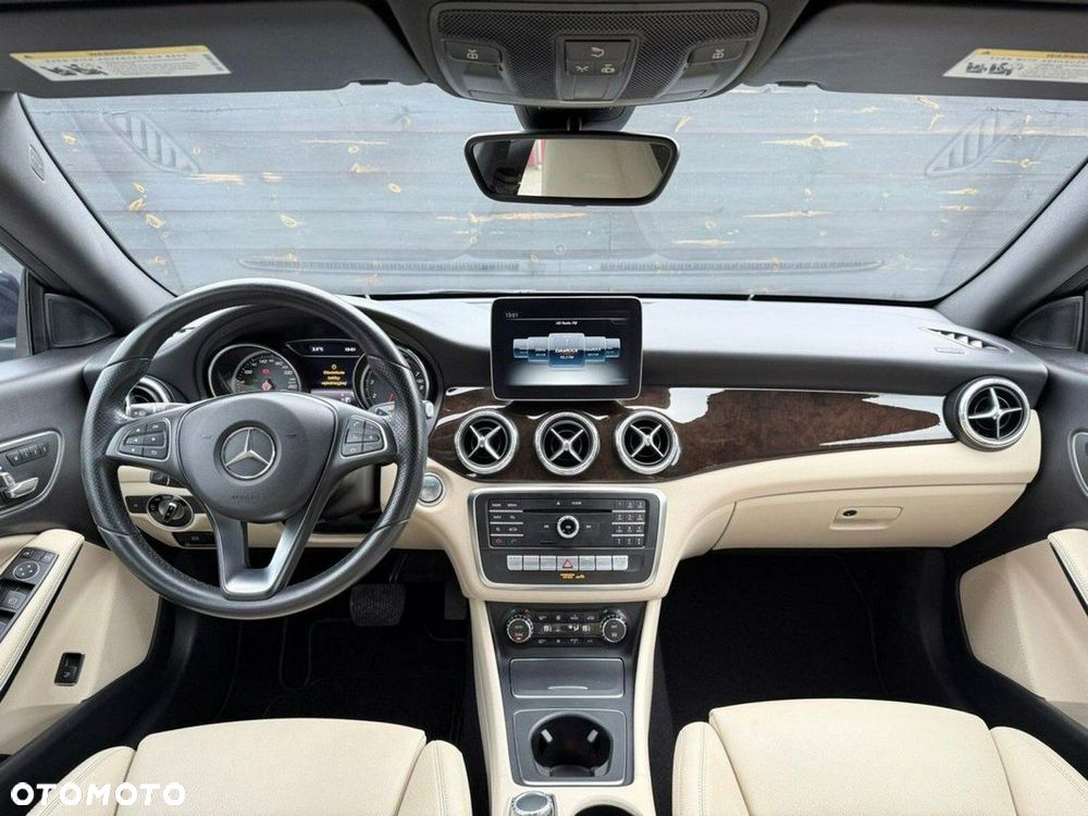 Mercedes-Benz CLA - 24