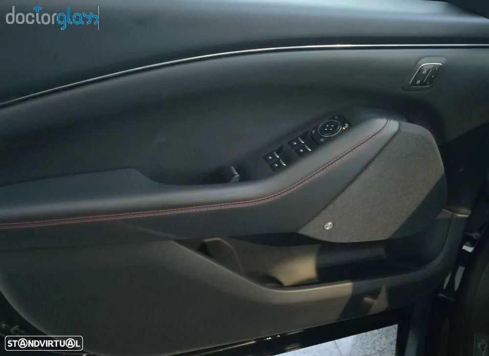 Ford Mustang Mach-E Alargada AWD - 16