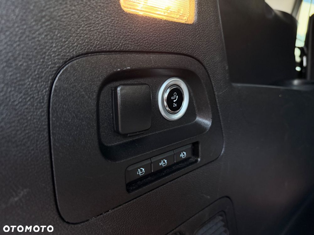 Ford S-Max - 14