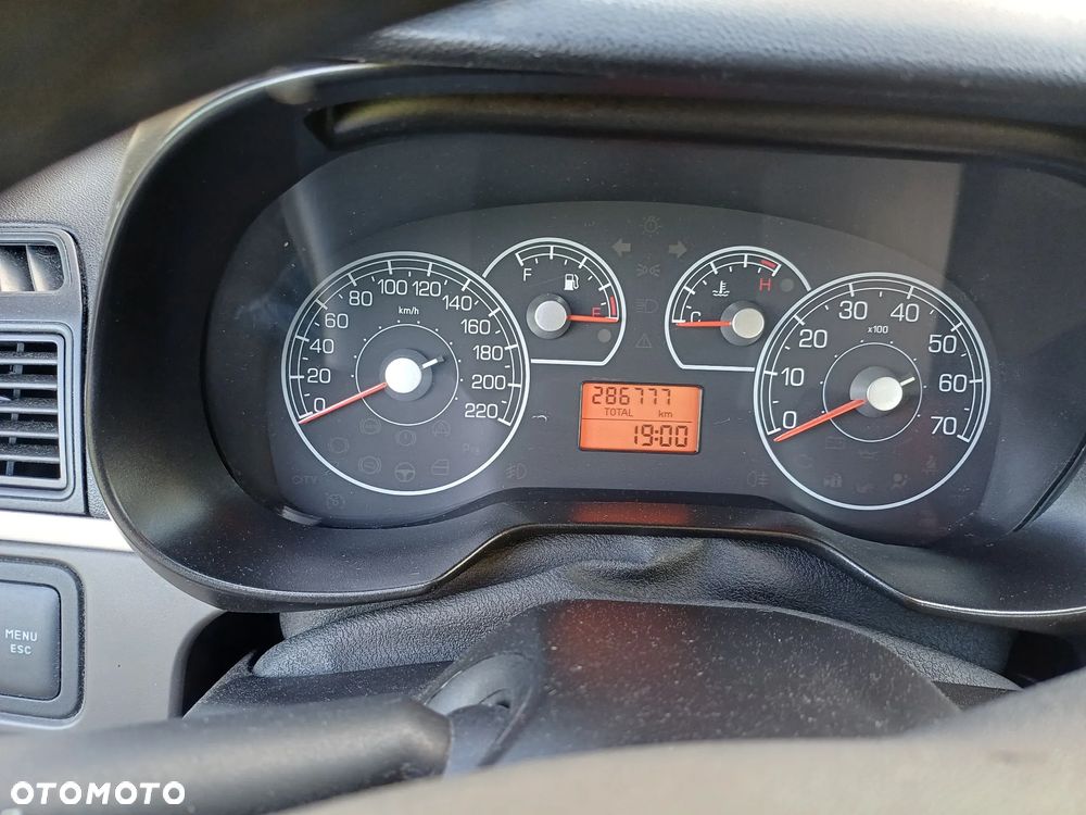 Fiat Punto 1.2 8V Active Clima - 4