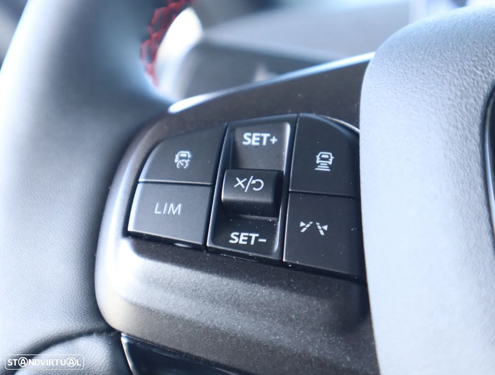 Ford Mustang Mach-E AWD PREMIUM - 35