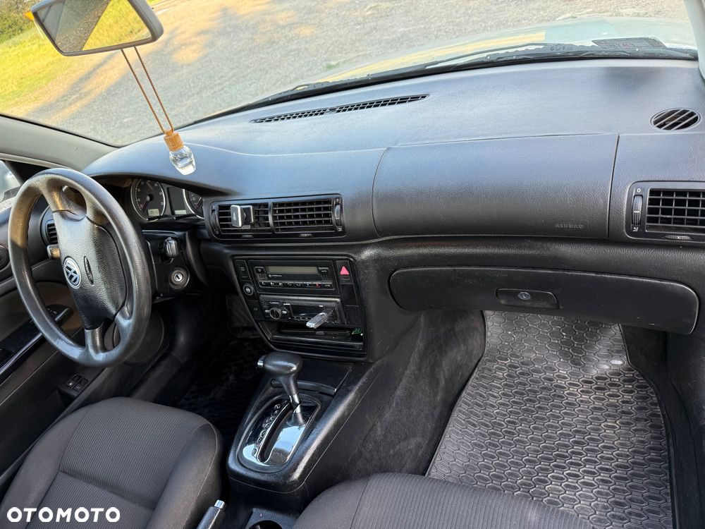 Volkswagen Passat 2.0 Comfortline - 9