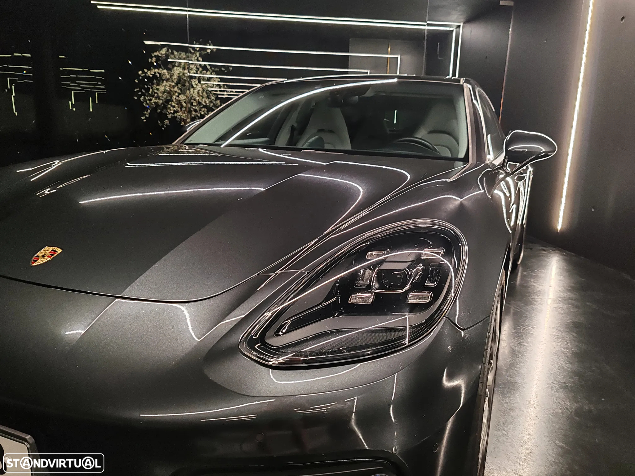 Porsche Panamera 4 E-Hybrid - 8