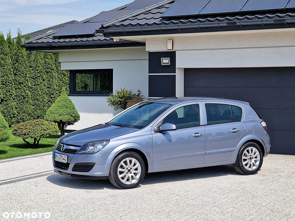 Opel Astra 1.6 Essentia - 23