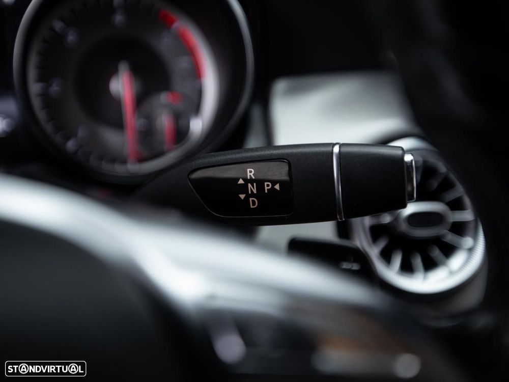 Mercedes-Benz CLA 220 - 18