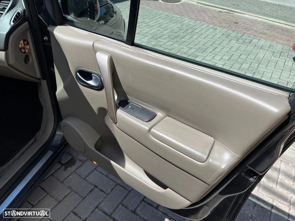 Renault Scénic 1.5 dCi Confort - 6