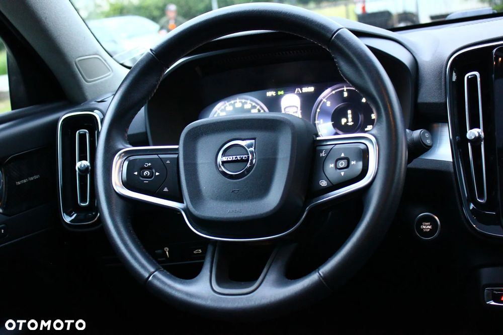 Volvo XC 40 D3 Momentum Pro - 38