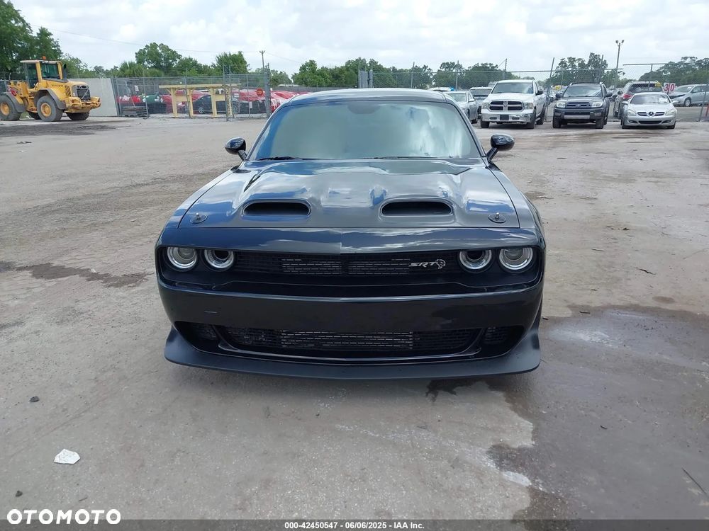 Dodge Challenger 6.4 Scat Pack - 9