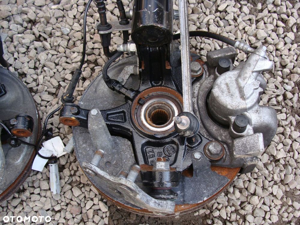 zwrotnica amort lewy peugeot 3008 ii 5008 ii 19r - 5