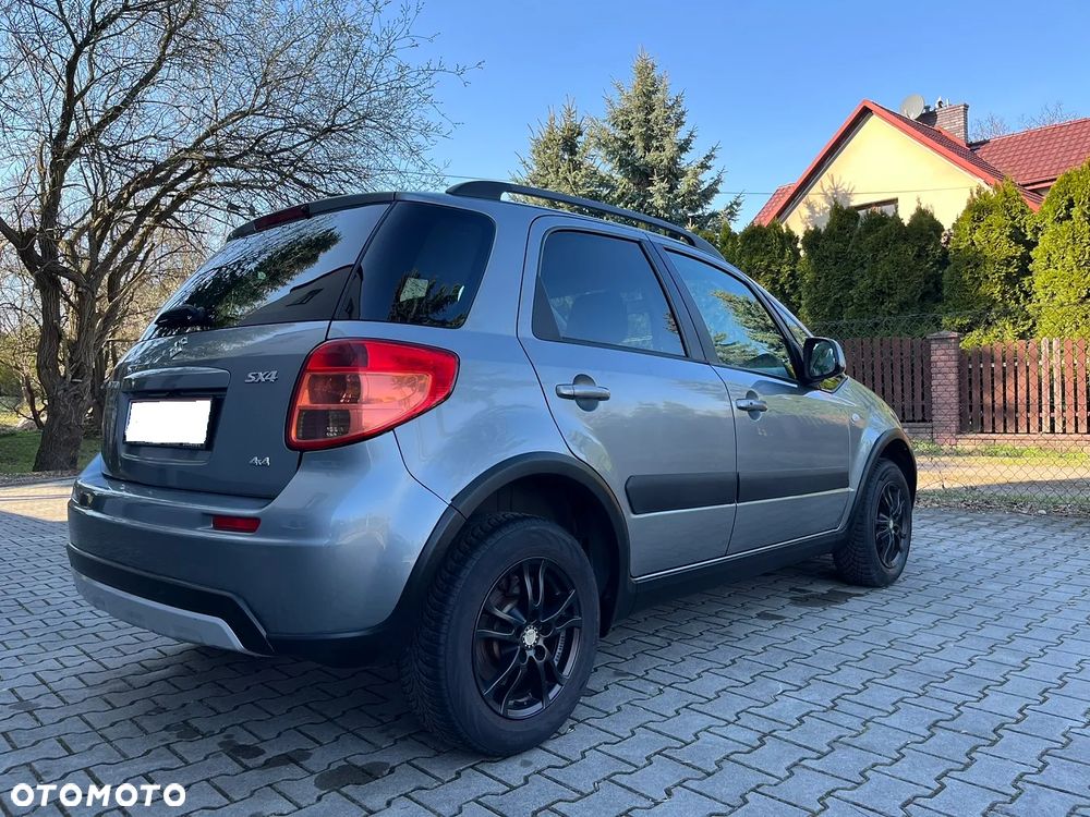 Suzuki SX4 1.6 VVT 4x4 Comfort - 24