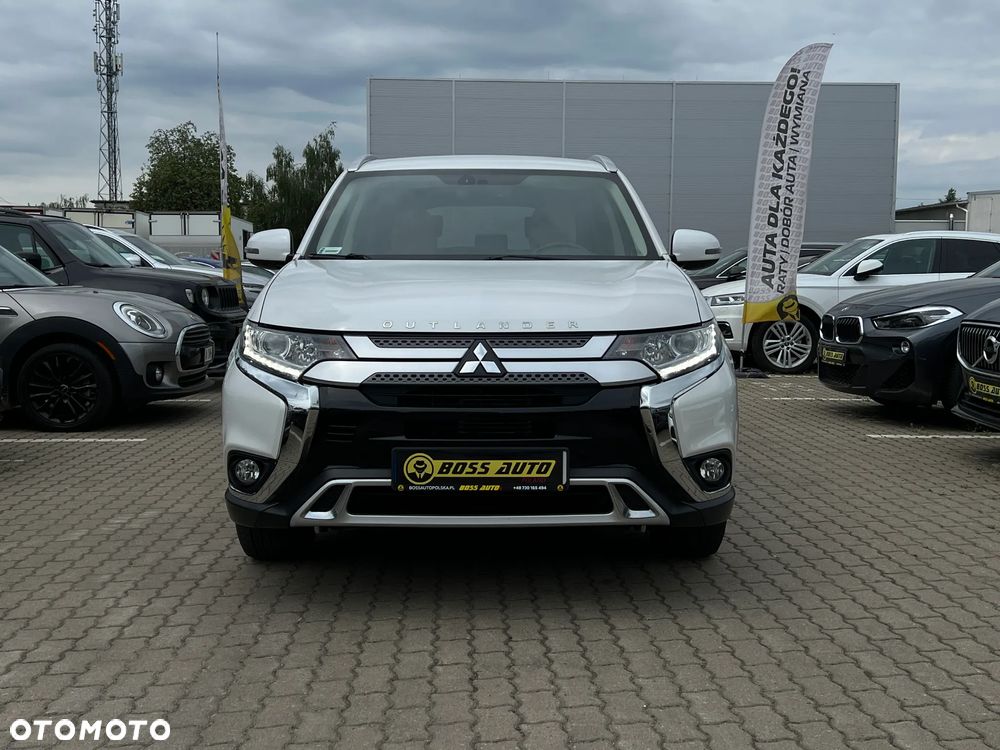 Mitsubishi Outlander - 4