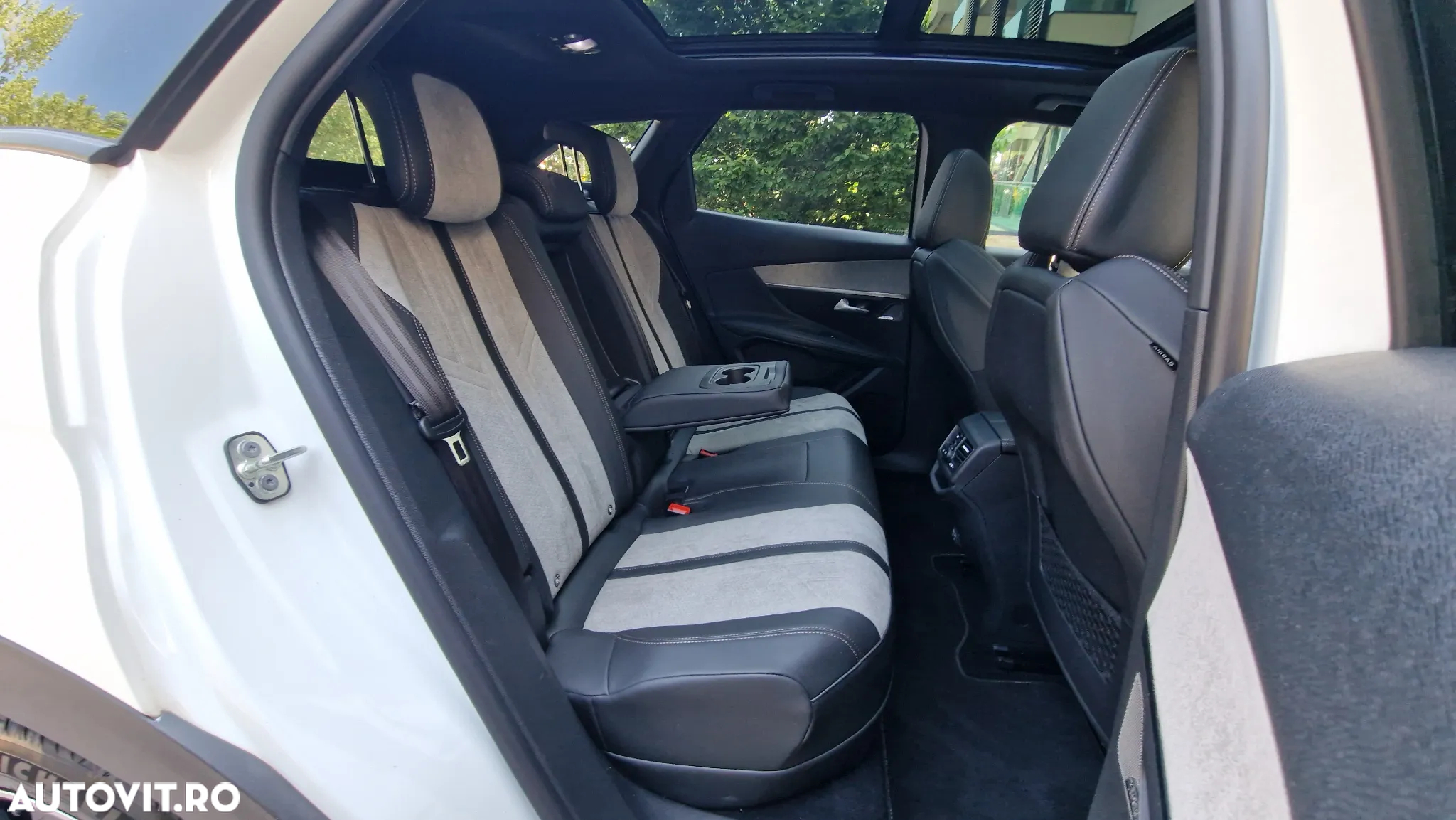 Peugeot 3008 PHEV EAT8 GT Pack - 31