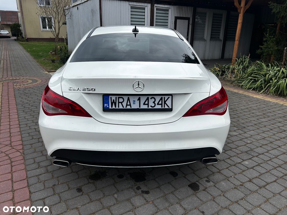 Mercedes-Benz CLA 250 7G-DCT - 14