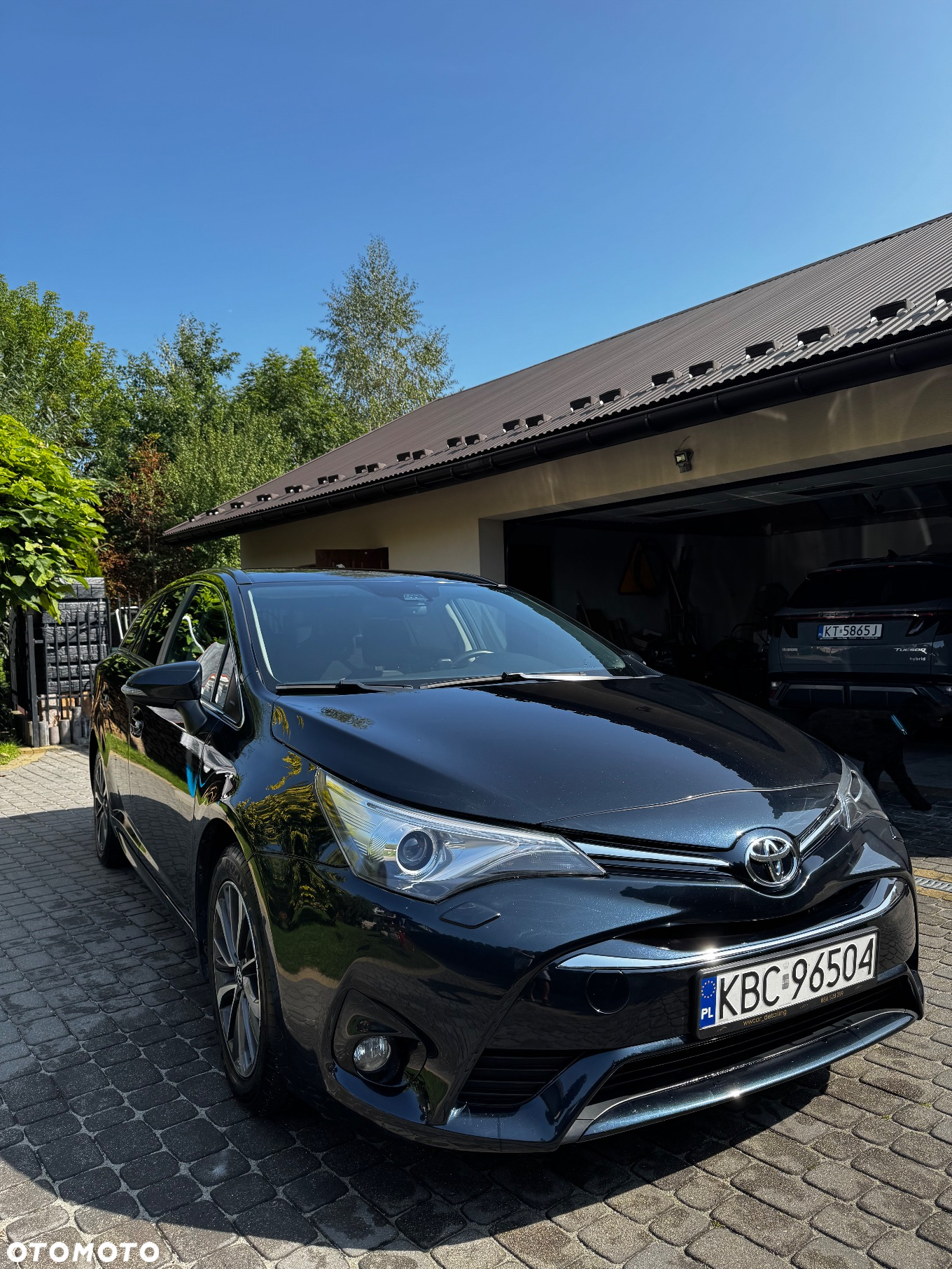 Toyota Avensis - 2