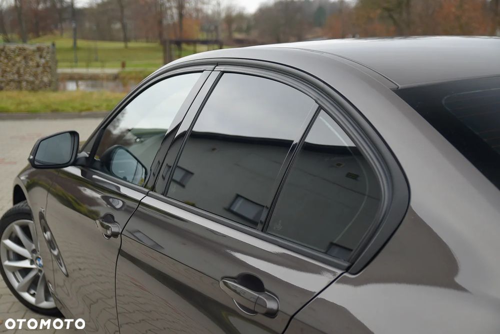 BMW Seria 3 316i Modern Line - 20