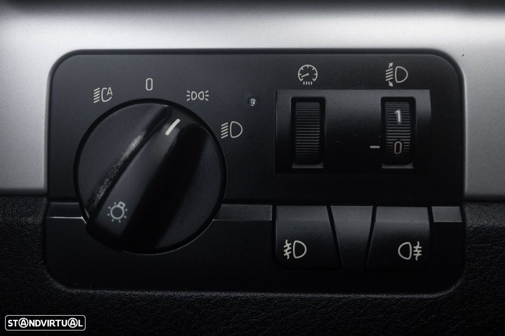 BMW 320 d Touring - 16