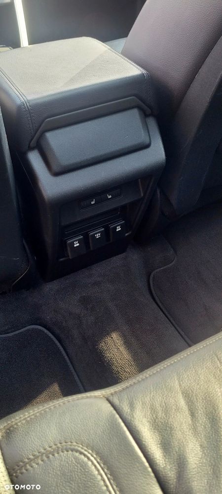 Land Rover Discovery Sport 2.0 Si4 HSE Luxury - 15