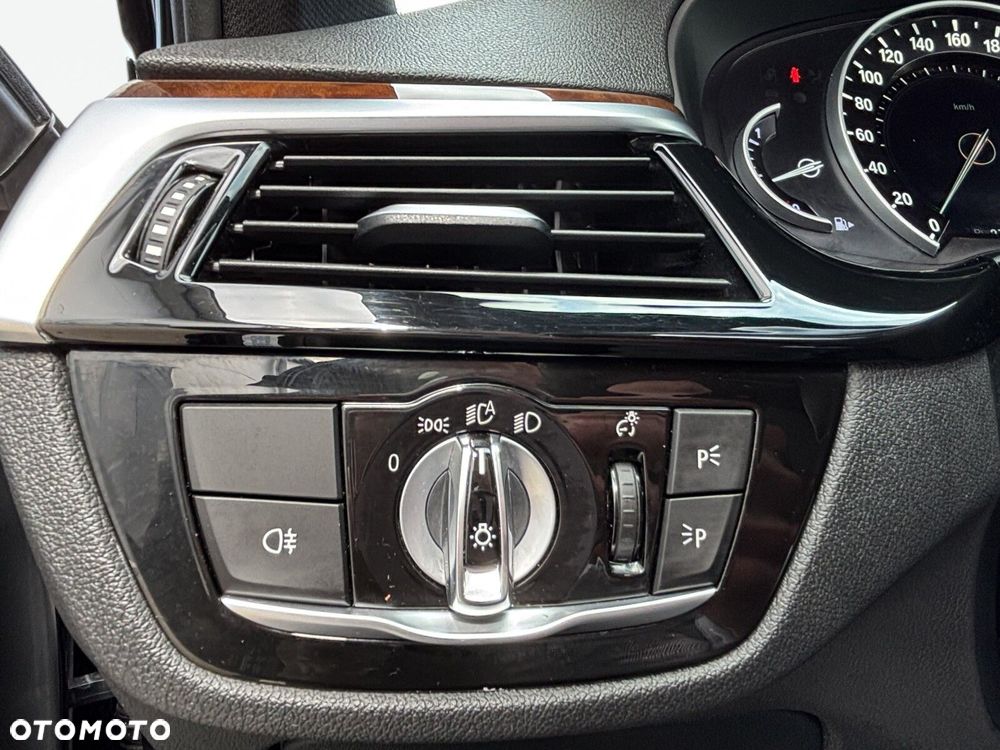 BMW Seria 5 - 28