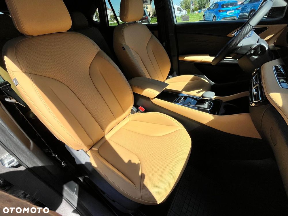 MG HS 1.5T HEV+ Exclusive - 16