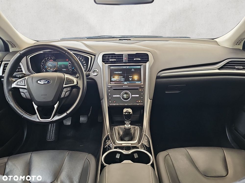 Ford Mondeo - 28