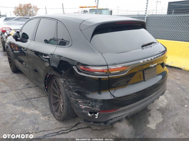 Porsche Cayenne - 11