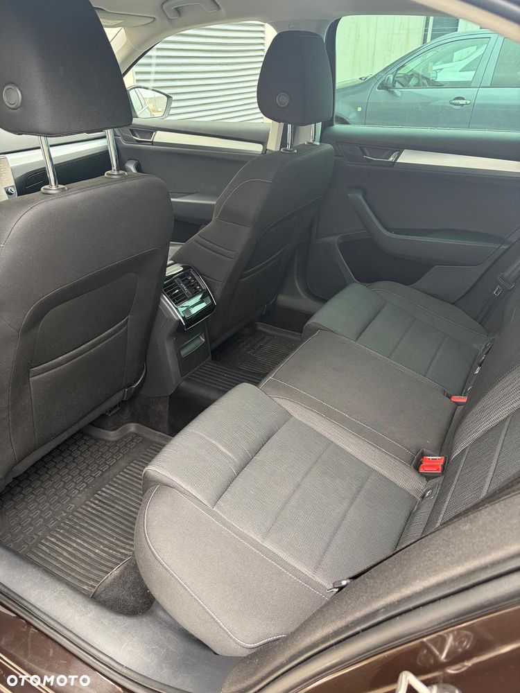 Skoda Superb 1.8 TSI Ambition DSG - 14