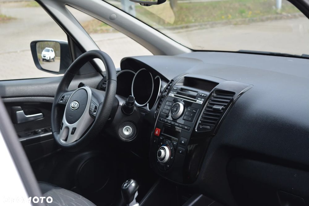 Kia Venga 1.4 CVVT Titanium Collection - 20